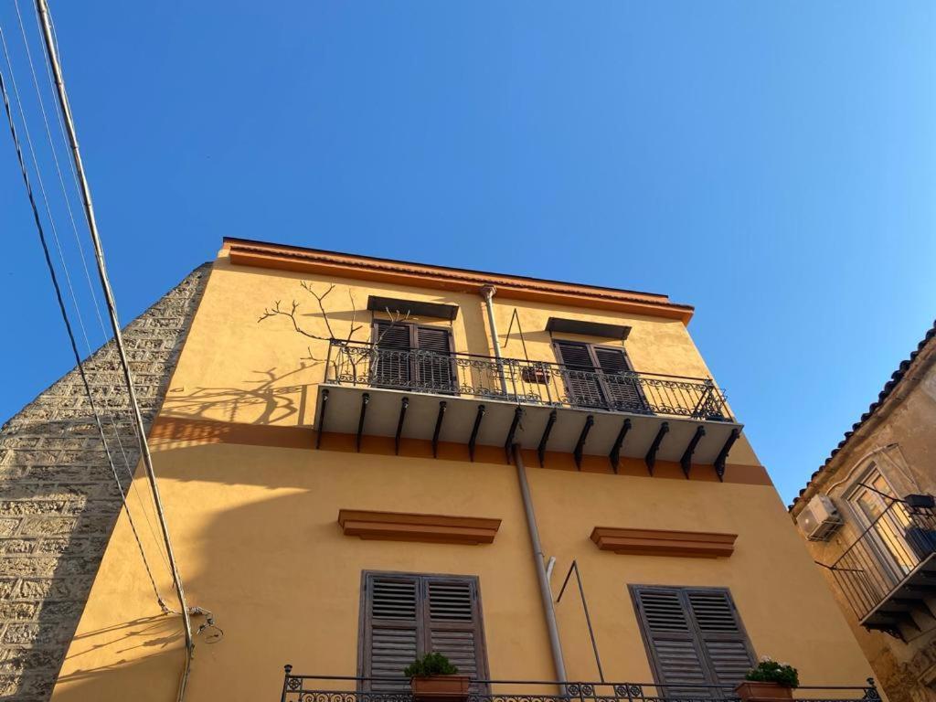 Al Parlatoio Del Centro Storico Apartment ปาแลร์โม ภายนอก รูปภาพ